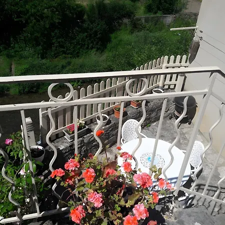 Au Bord De La Jonte L'aubriete Peyreleau