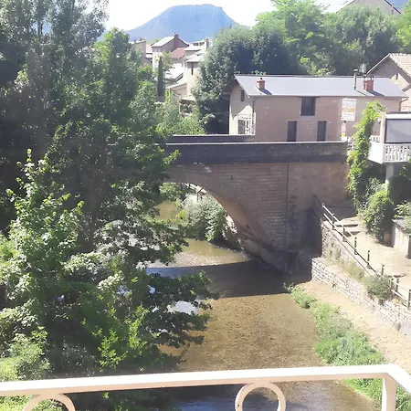 Au Bord De La Jonte L'aubriete * Peyreleau