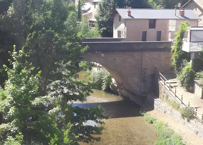 Au Bord De La Jonte L'aubriete * Peyreleau