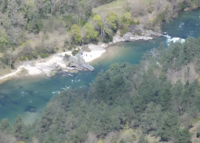 Au Bord De La Jonte L'aubriete Peyreleau